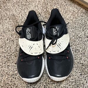 Nike Black and White Athletic Shoes